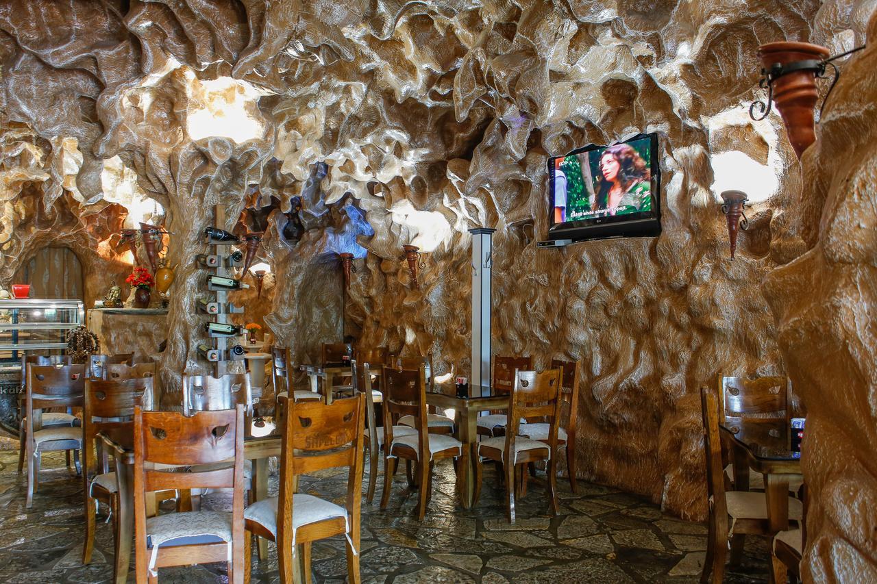 Hotel Shpella Berat Zewnętrze zdjęcie